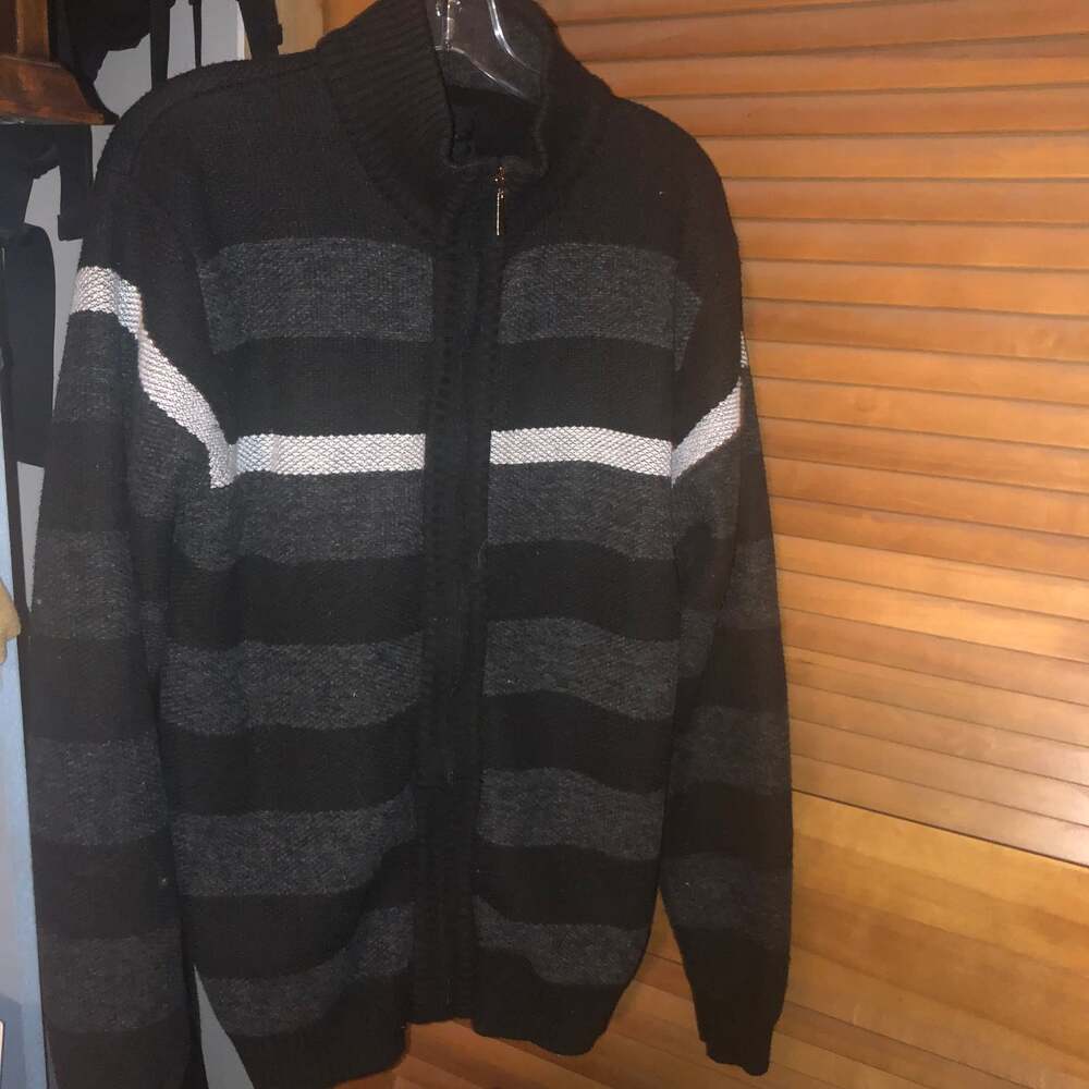 Six Lincoln zipper sweater L pre. Owned